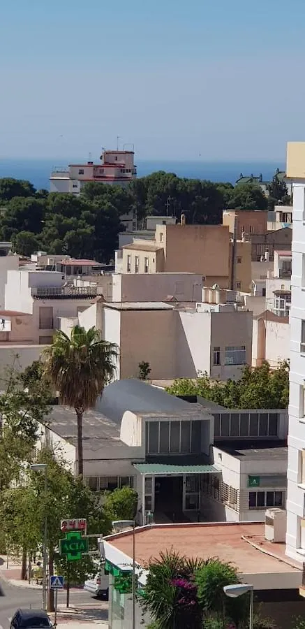 Holidays2Torremolinos: Studio with Pool and Rooftop Terrace 0*, Torremolinos